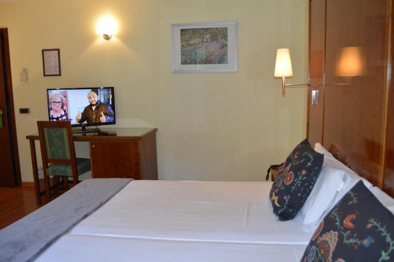 Coma Bella Hotel ซานต์จูเลีย เด โลเรีย ห้อง รูปภาพ